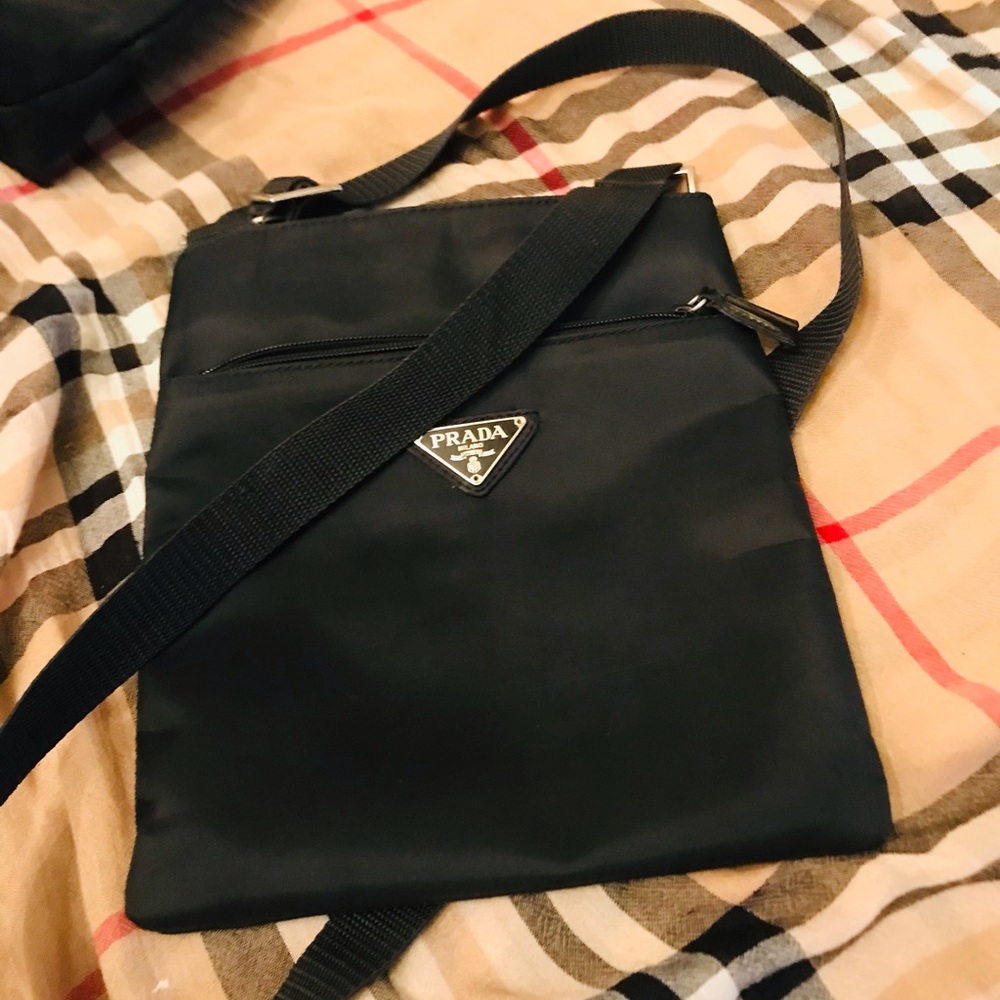 PRADA - Picture 2 of 11